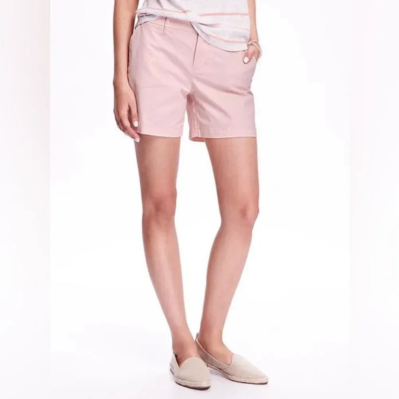 OLD NAVY 5 Inch Everyday Twill Shorts in Pink - Picture 1 of 6